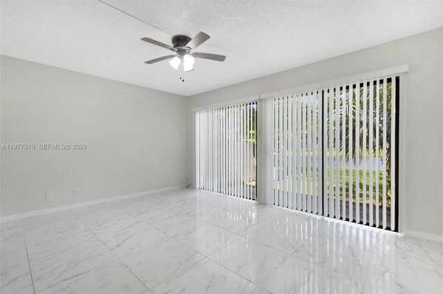 9827 NW 37th St 4F, Sunrise, FL 33351