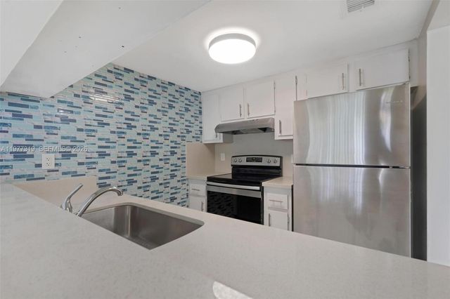 9827 NW 37th St 4F, Sunrise, FL 33351