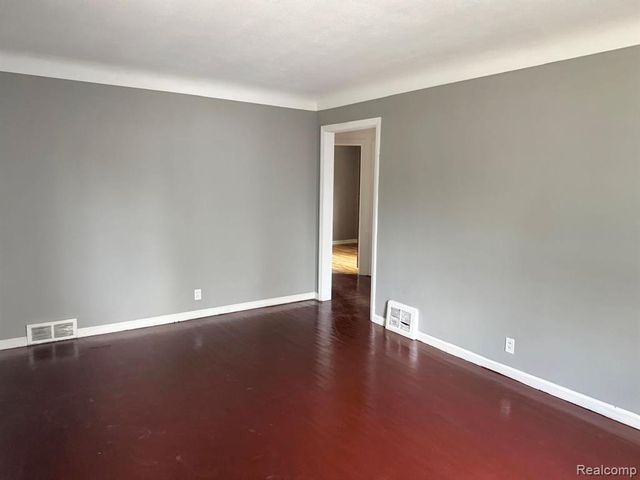 640 Crawford Street, Flint, MI 48507