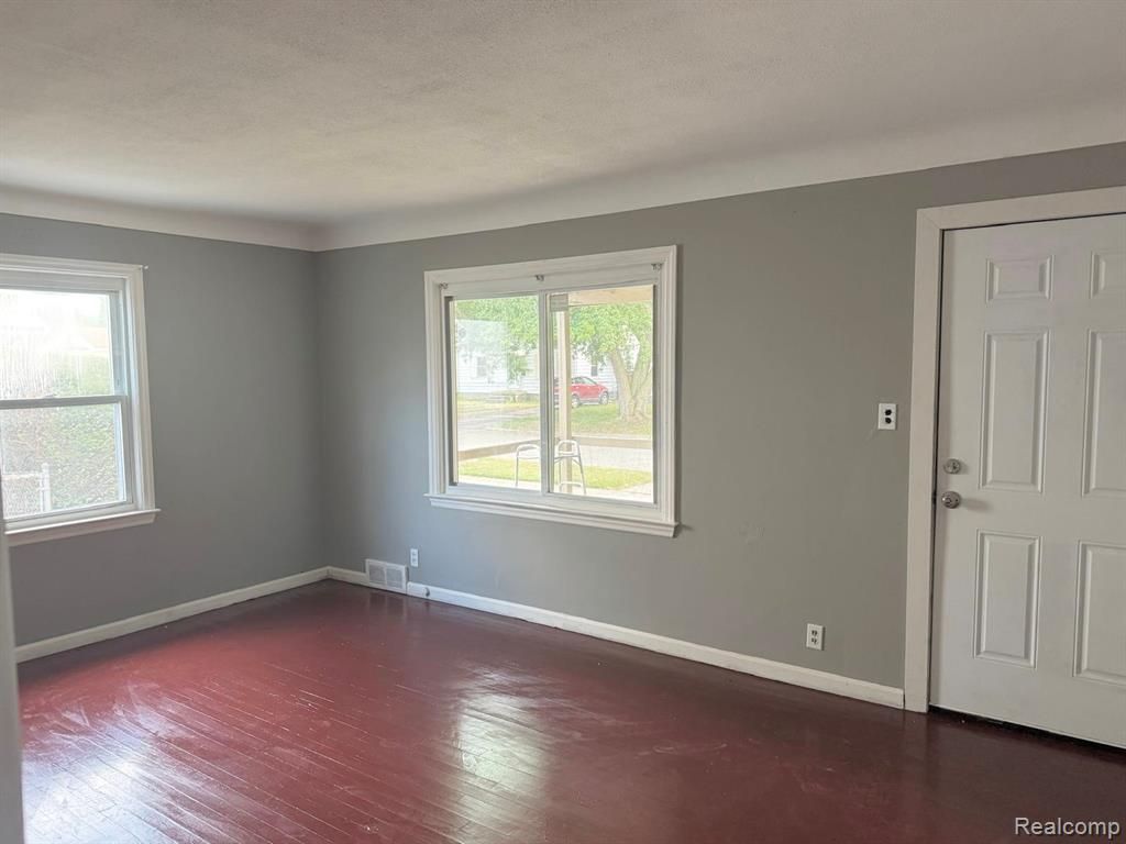 640 Crawford Street, Flint, MI 48507