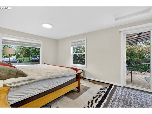 19330 HOWELL St, Gladstone, OR 97027