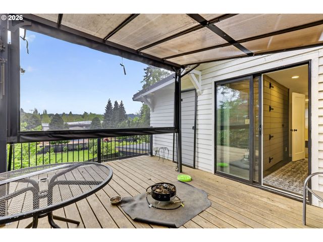 19330 HOWELL St, Gladstone, OR 97027