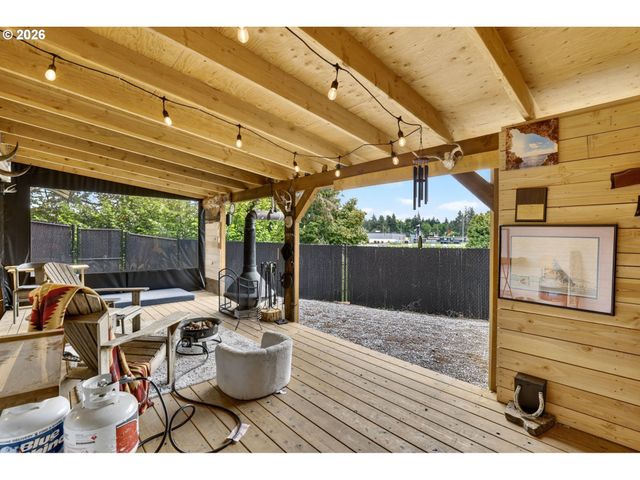 19330 HOWELL St, Gladstone, OR 97027