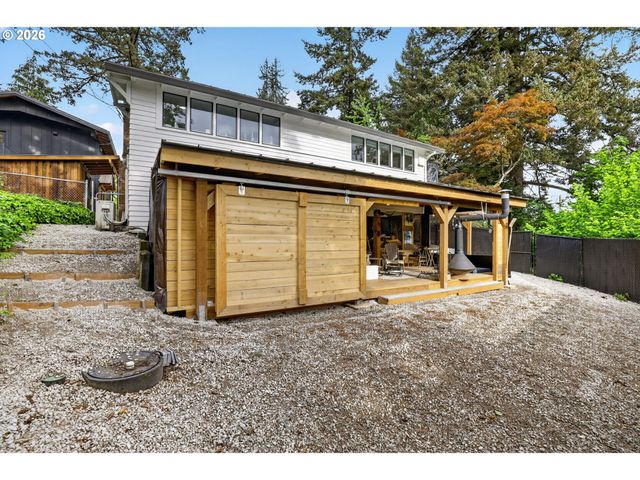 19330 HOWELL St, Gladstone, OR 97027
