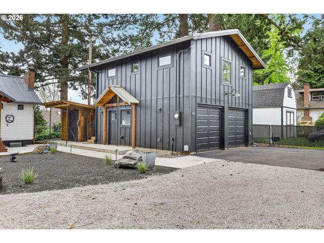 19330 HOWELL St, Gladstone, OR 97027