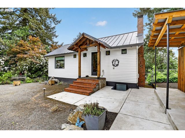 19330 HOWELL St, Gladstone, OR 97027