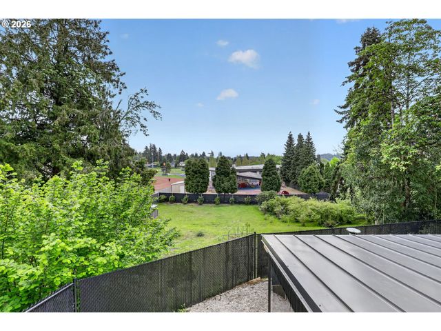 19330 HOWELL St, Gladstone, OR 97027