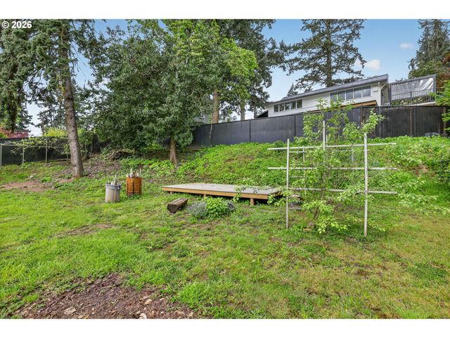 19330 HOWELL St, Gladstone, OR 97027