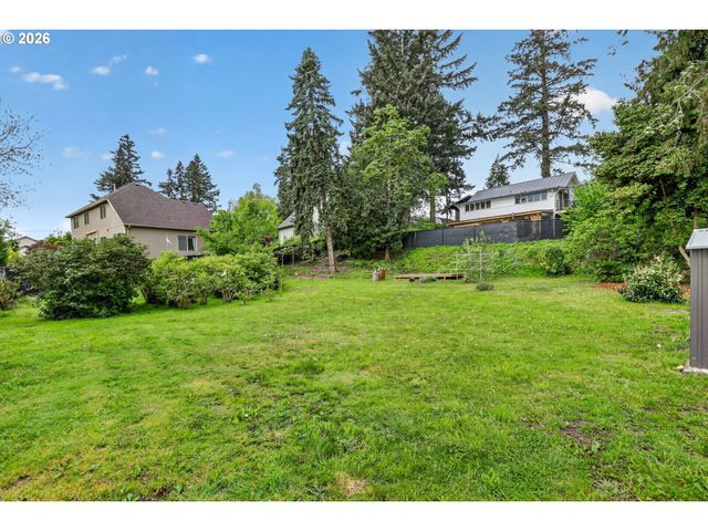 19330 HOWELL St, Gladstone, OR 97027