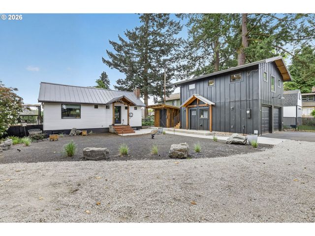 19330 HOWELL St, Gladstone, OR 97027