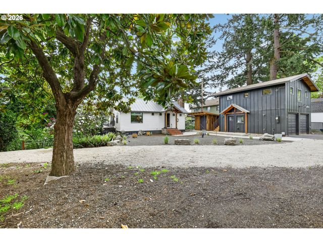 19330 HOWELL St, Gladstone, OR 97027