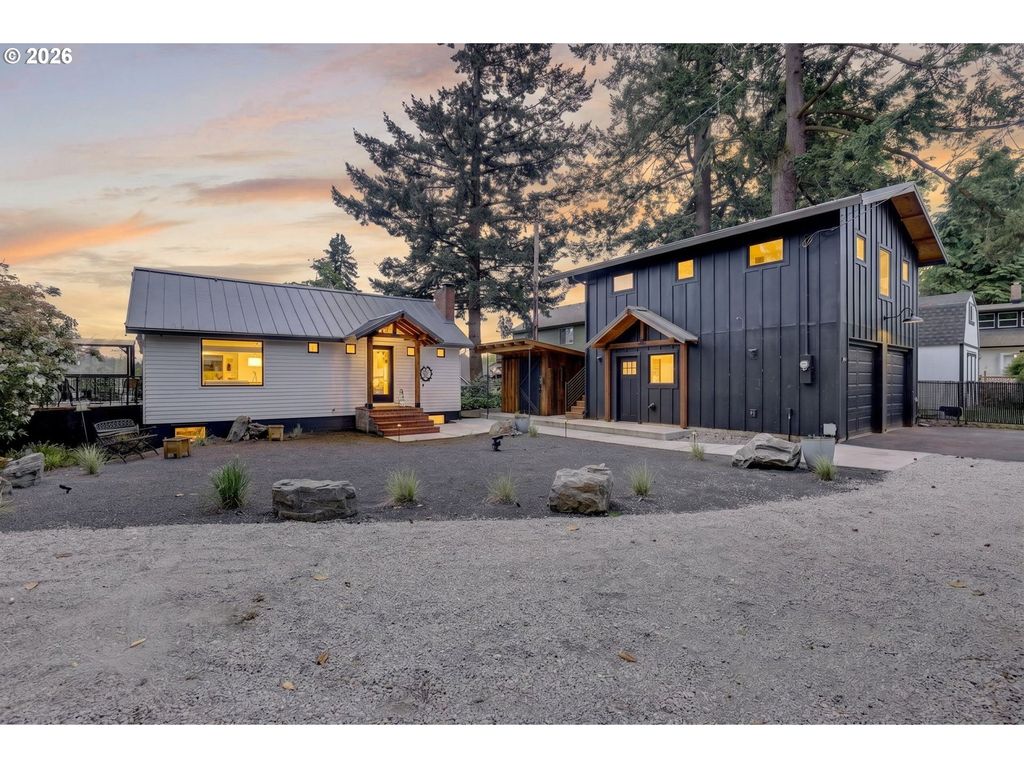 19330 HOWELL St, Gladstone, OR 97027
