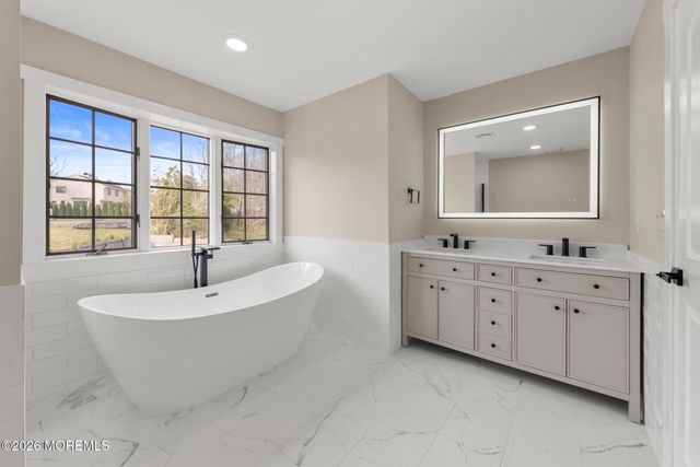 97 Windsor Drive, Eatontown, NJ 07724