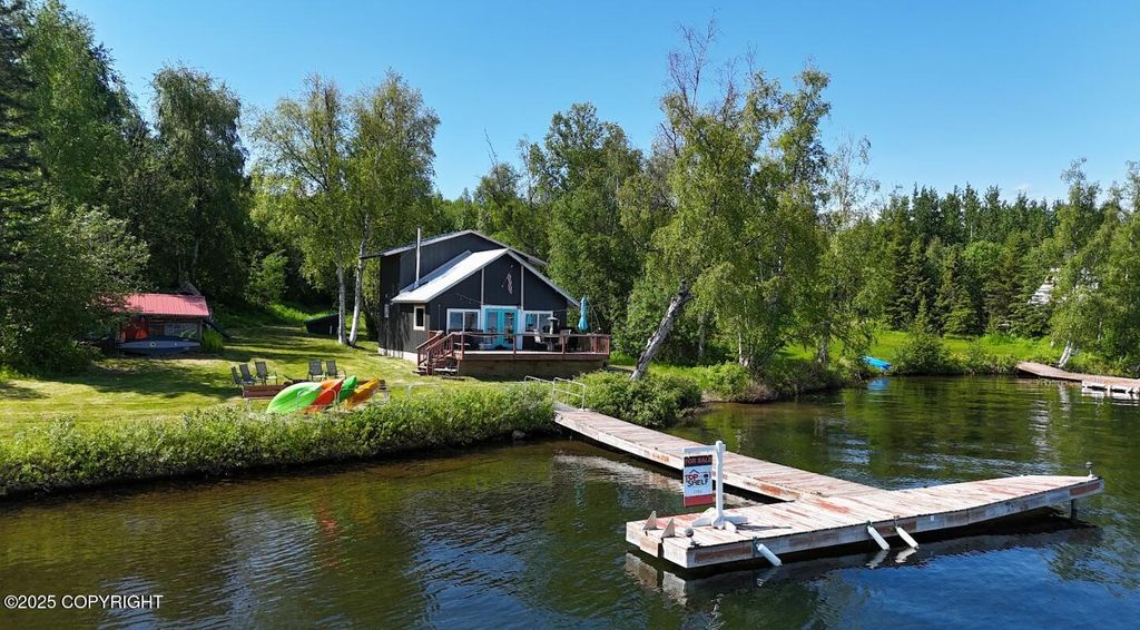 3929 S Crozier Lane, Big Lake, AK 99652