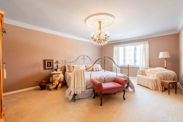 7624 Forest Hill Road, Burr Ridge, IL 60527