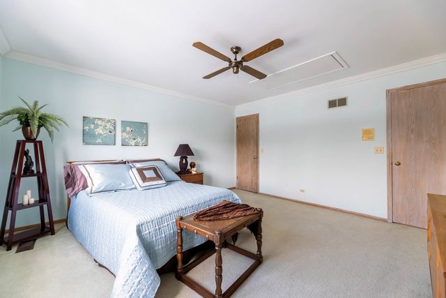 7624 Forest Hill Road, Burr Ridge, IL 60527