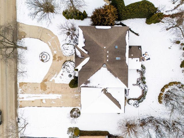 7624 Forest Hill Road, Burr Ridge, IL 60527