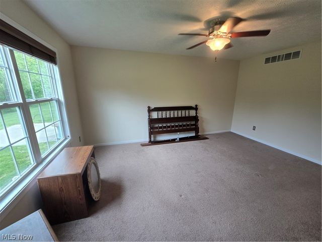 136 Haydens Arbor, Elyria, OH 44035