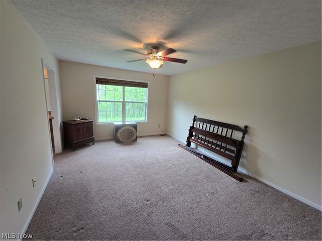 136 Haydens Arbor, Elyria, OH 44035