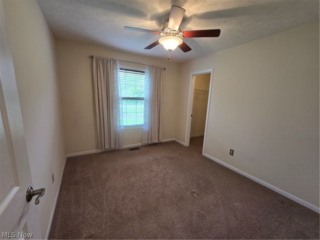 136 Haydens Arbor, Elyria, OH 44035