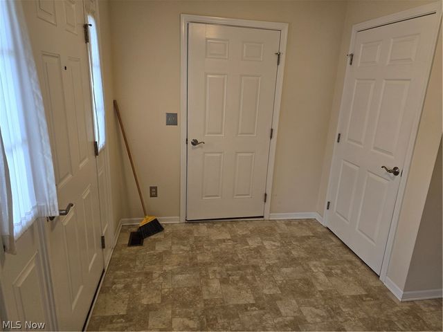 136 Haydens Arbor, Elyria, OH 44035