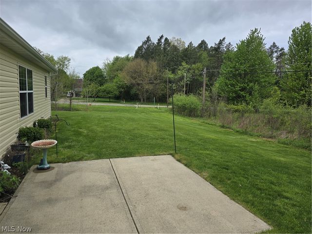 136 Haydens Arbor, Elyria, OH 44035