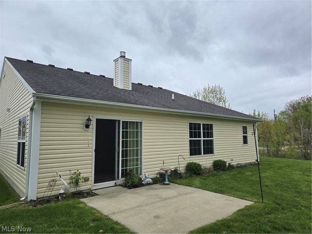136 Haydens Arbor, Elyria, OH 44035