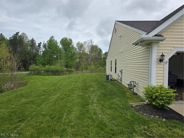 136 Haydens Arbor, Elyria, OH 44035