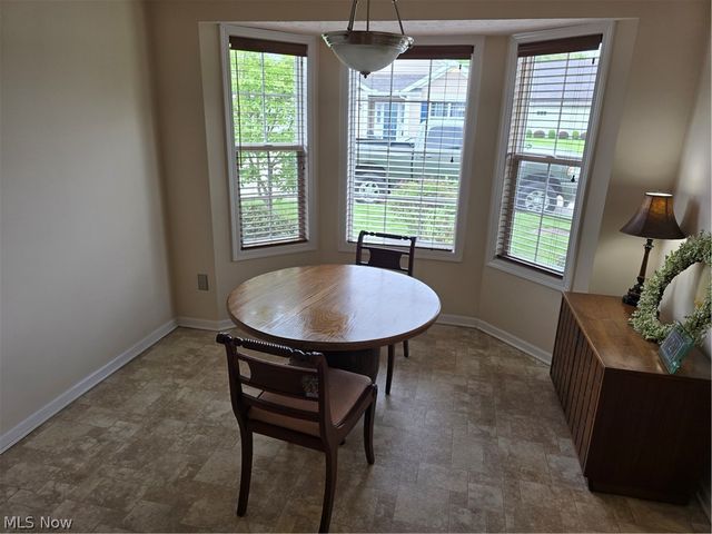 136 Haydens Arbor, Elyria, OH 44035