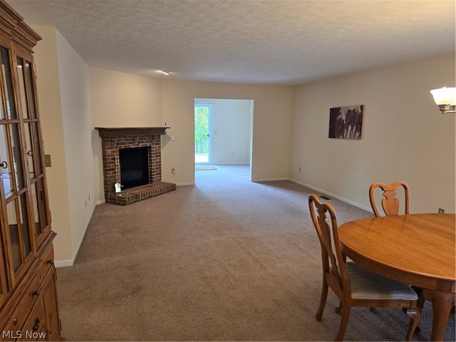 136 Haydens Arbor, Elyria, OH 44035