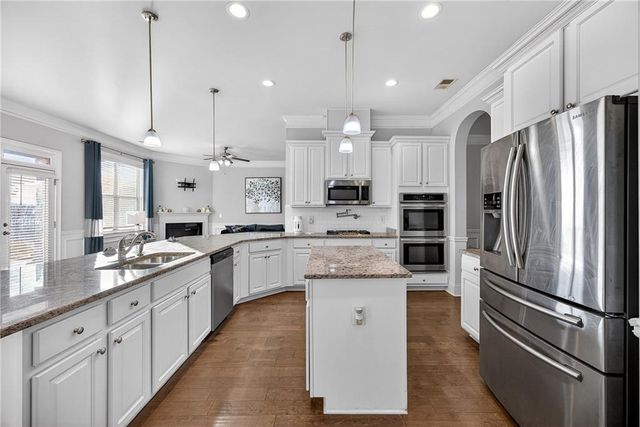 160 Elysian Drive, Fayetteville, GA 30214