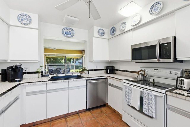 5787 Lakeview Mews Place, Boynton Beach, FL 33437