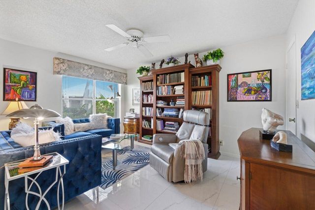 5787 Lakeview Mews Place, Boynton Beach, FL 33437