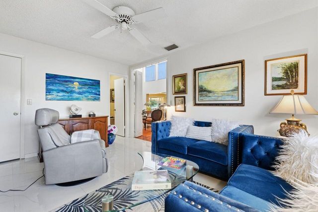 5787 Lakeview Mews Place, Boynton Beach, FL 33437