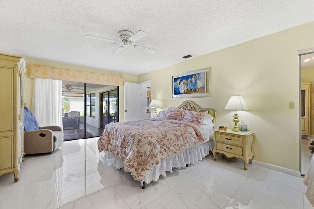5787 Lakeview Mews Place, Boynton Beach, FL 33437
