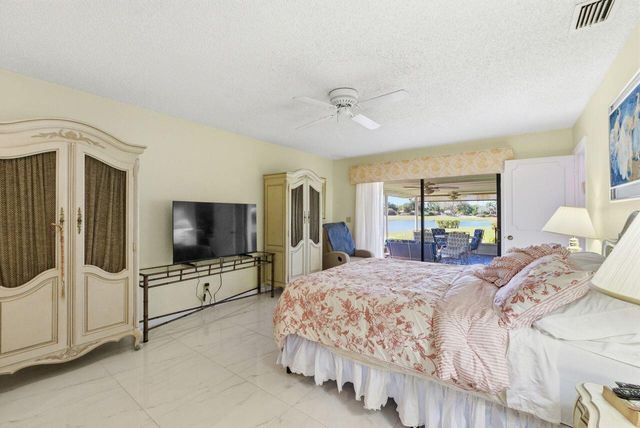 5787 Lakeview Mews Place, Boynton Beach, FL 33437