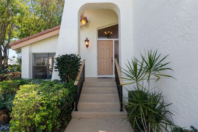 5787 Lakeview Mews Place, Boynton Beach, FL 33437