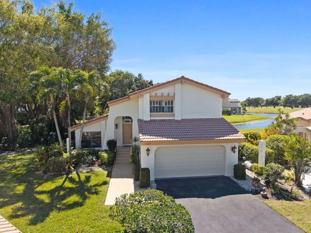 5787 Lakeview Mews Place, Boynton Beach, FL 33437