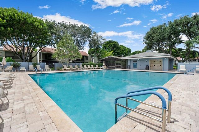 5787 Lakeview Mews Place, Boynton Beach, FL 33437