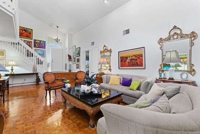 5787 Lakeview Mews Place, Boynton Beach, FL 33437