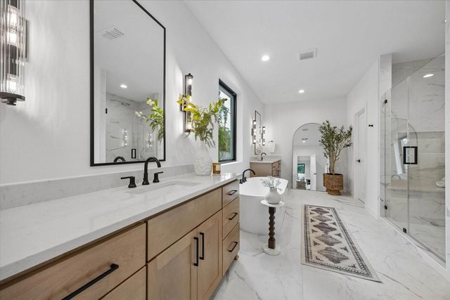 1031 W 43rd Street, Houston, TX 77018