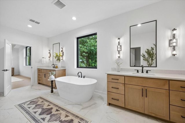 1031 W 43rd Street, Houston, TX 77018