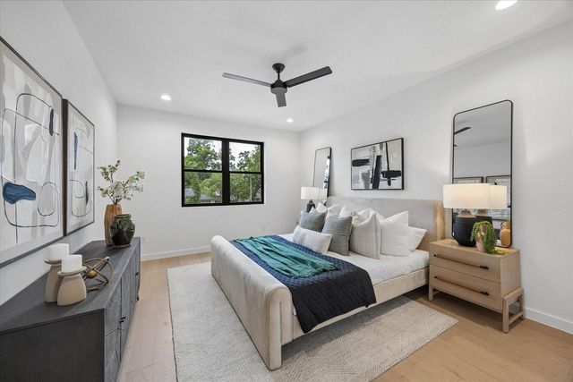 1031 W 43rd Street, Houston, TX 77018