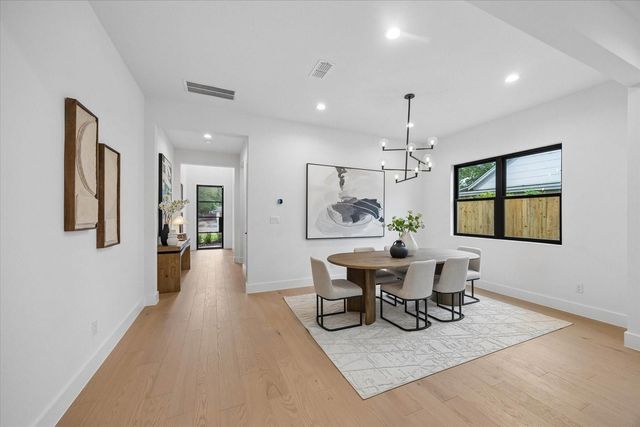 1031 W 43rd Street, Houston, TX 77018
