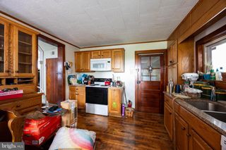 3724 HAMMONDS MILL RD, Hedgesville, WV 25427
