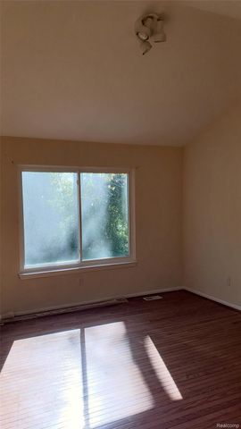 6196 Crystal Lake Drive, Romulus, MI 48174