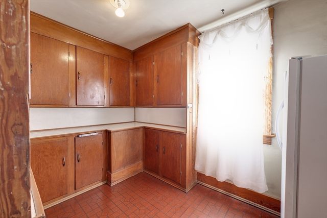 95 Grand St, Springfield, MA 01108