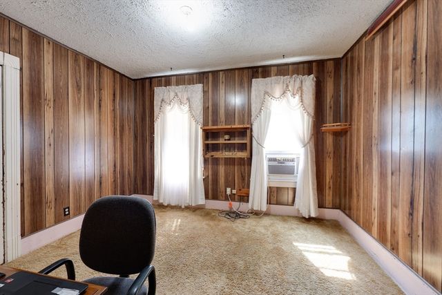 95 Grand St, Springfield, MA 01108