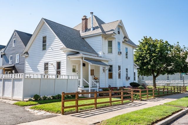 95 Grand St, Springfield, MA 01108