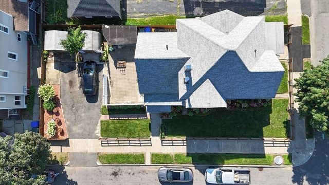 95 Grand St, Springfield, MA 01108